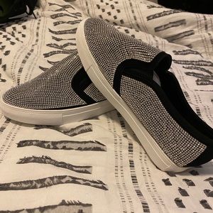 Super cute glitter shoes!